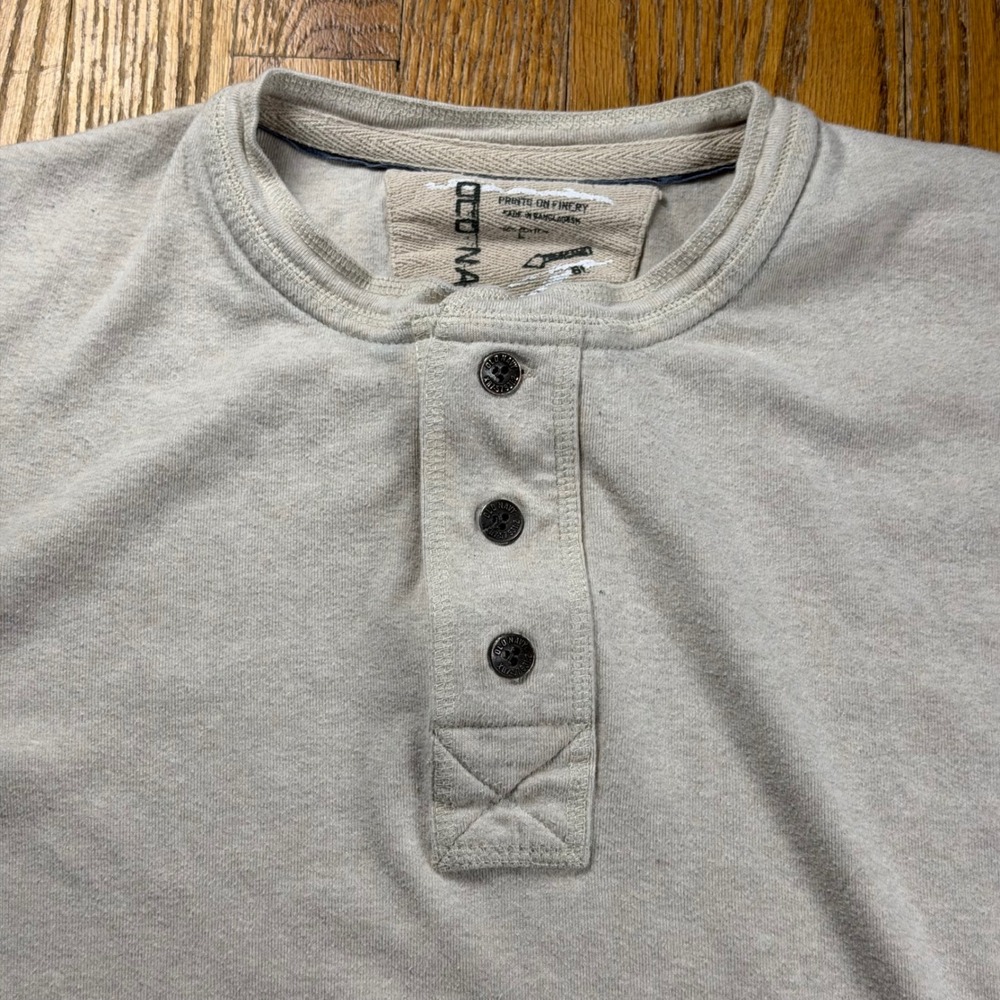 Vintage Y2K Old Navy Mens Cream Long Sleeve 3 Button Henley Shirt Large 2006